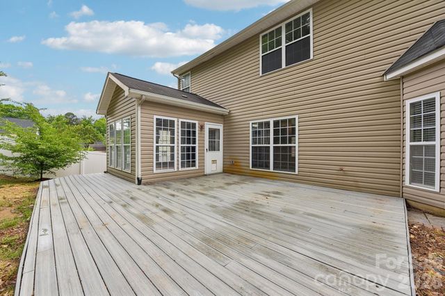8718 Buttonwood Court, Charlotte, NC 28215