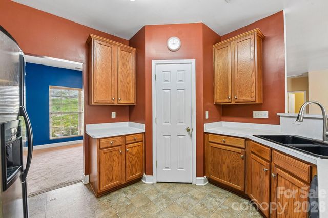 8718 Buttonwood Court, Charlotte, NC 28215