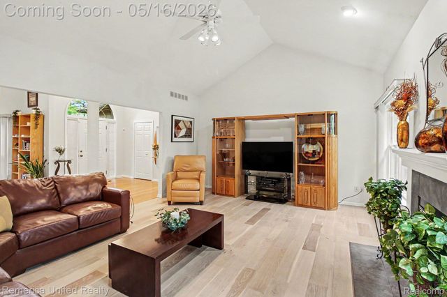 57224 Hidden Timbers Drive, Lyon Charter Township, MI 48178