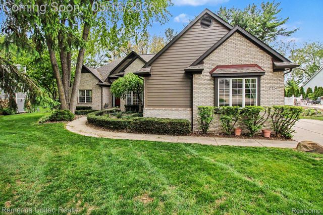 57224 Hidden Timbers Drive, Lyon Charter Township, MI 48178