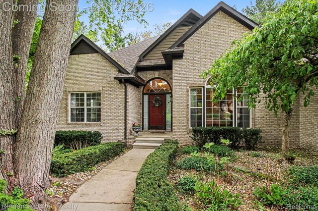 57224 Hidden Timbers Drive, Lyon Charter Township, MI 48178