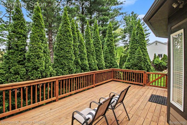 57224 Hidden Timbers Drive, Lyon Charter Township, MI 48178