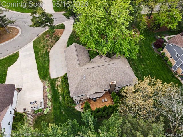 57224 Hidden Timbers Drive, Lyon Charter Township, MI 48178
