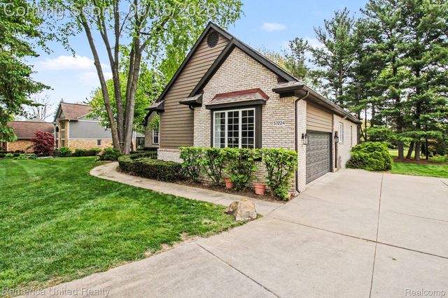 57224 Hidden Timbers Drive, Lyon Charter Township, MI 48178