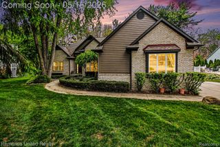 57224 Hidden Timbers Drive, Lyon Charter Township, MI 48178