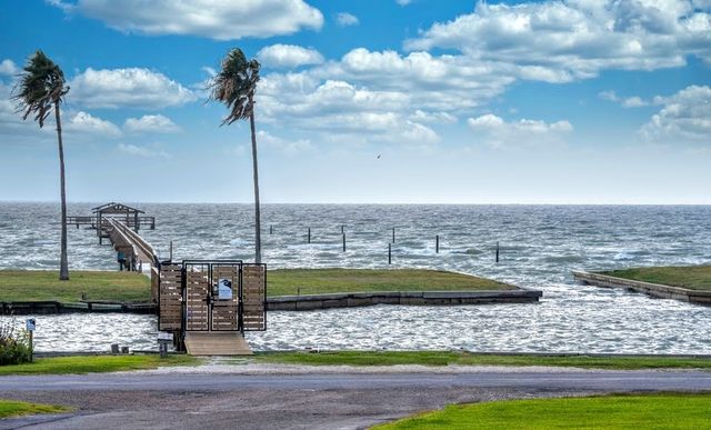 2003 N Fulton Beach Rd 23, Fulton, TX 78382