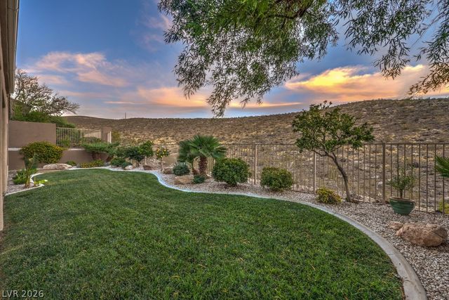 49 Stonemark Drive, Henderson, NV 89052