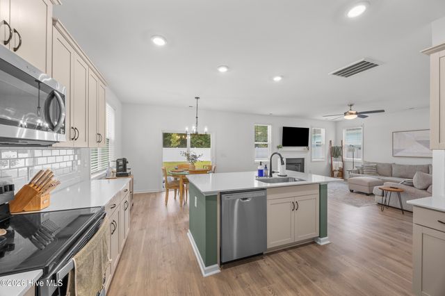 1080 Ben Thomas Drive NE, Leland, NC 28451