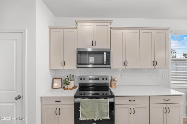 1080 Ben Thomas Drive NE, Leland, NC 28451