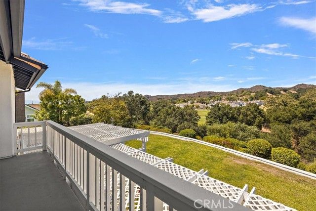 3 Mantenida, Laguna Hills, CA 92679