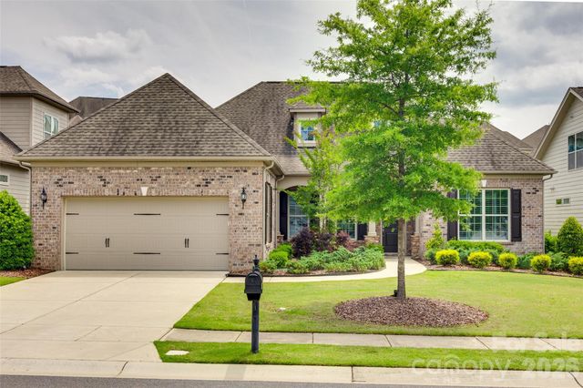 15927 Vale Ridge Drive, Charlotte, NC 28278