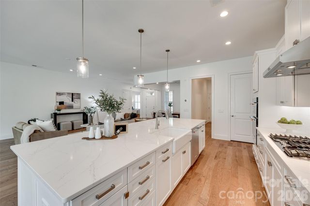 15927 Vale Ridge Drive, Charlotte, NC 28278