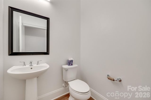 15927 Vale Ridge Drive, Charlotte, NC 28278