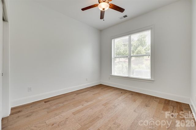 15927 Vale Ridge Drive, Charlotte, NC 28278