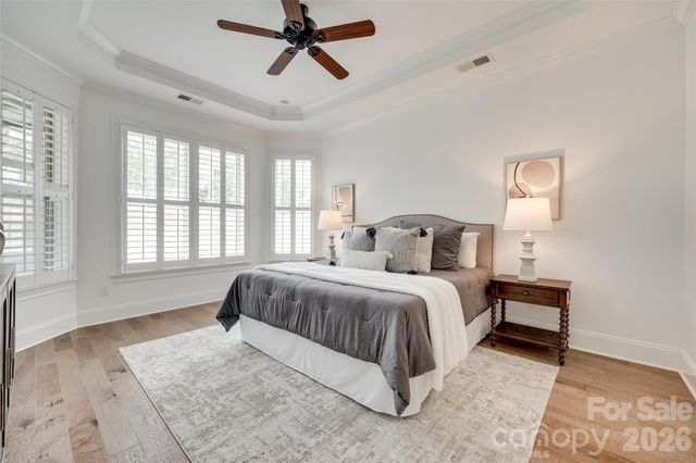 15927 Vale Ridge Drive, Charlotte, NC 28278