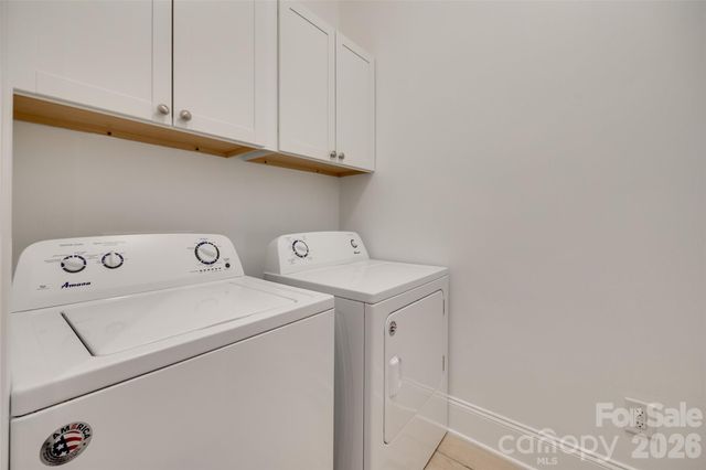 15927 Vale Ridge Drive, Charlotte, NC 28278