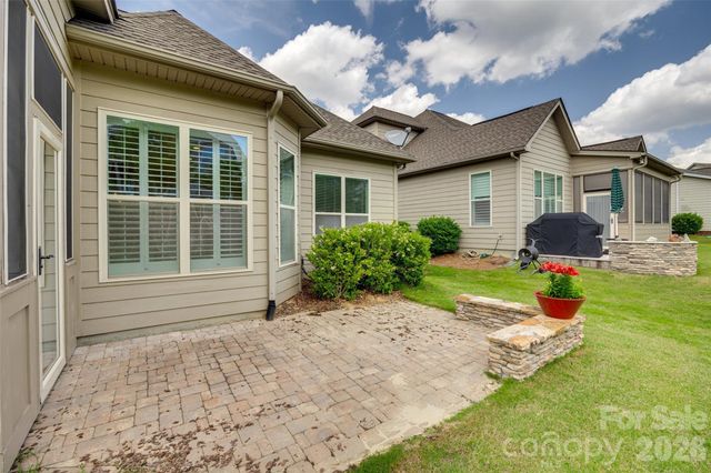 15927 Vale Ridge Drive, Charlotte, NC 28278