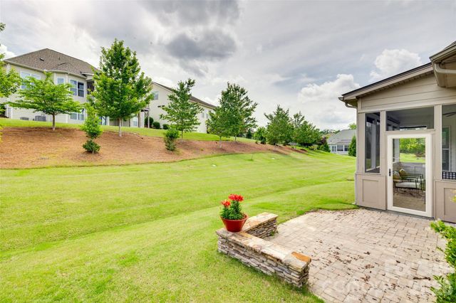 15927 Vale Ridge Drive, Charlotte, NC 28278
