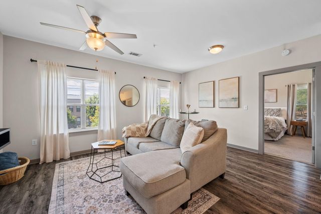 782 Riverfront Parkway 202, Chattanooga, TN 37402