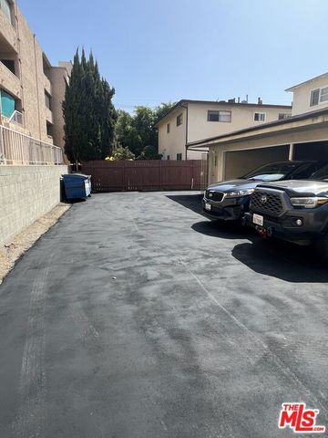 5214 Wilkinson Avenue, Valley Village, CA 91607