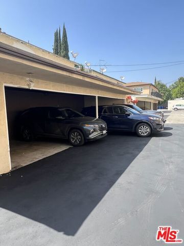 5214 Wilkinson Avenue, Valley Village, CA 91607