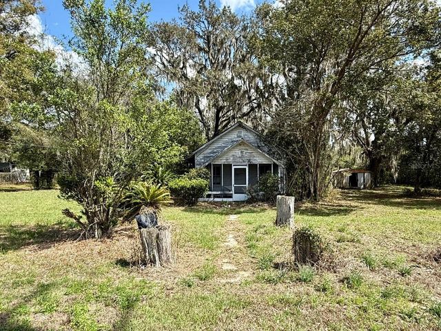 10010 FORT KING ROAD, Dade City, FL 33525