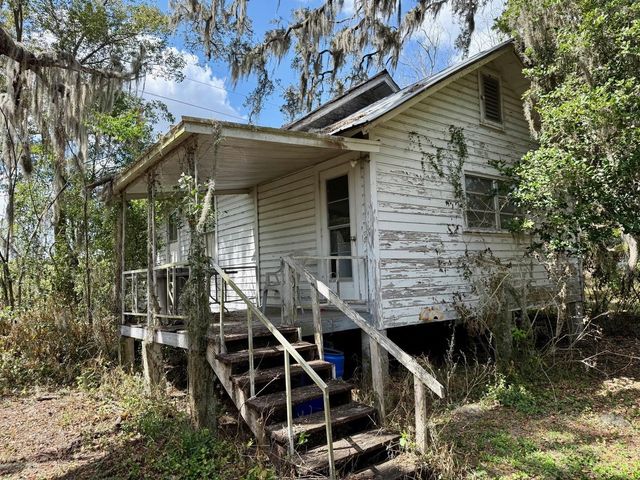 10010 FORT KING ROAD, Dade City, FL 33525