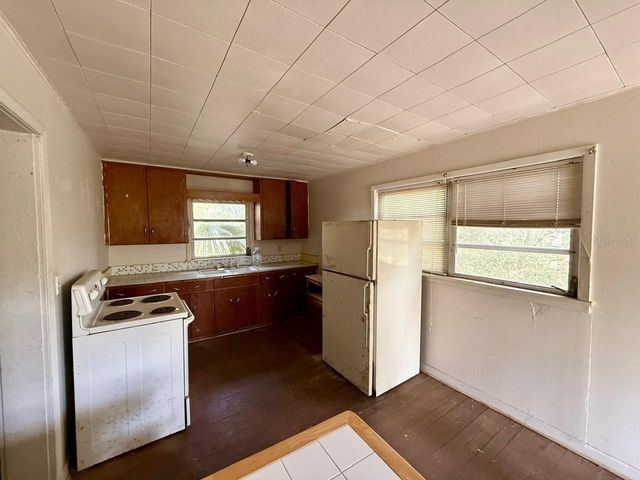 10010 FORT KING ROAD, Dade City, FL 33525