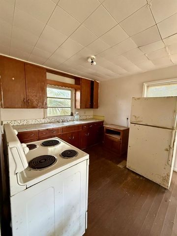 10010 FORT KING ROAD, Dade City, FL 33525