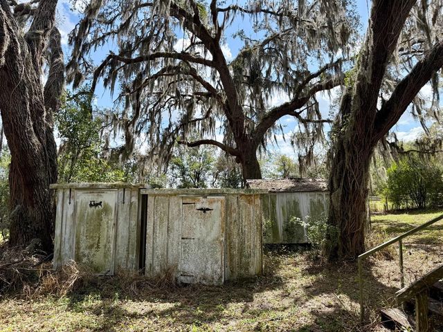 10010 FORT KING ROAD, Dade City, FL 33525