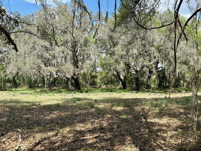 10010 FORT KING ROAD, Dade City, FL 33525