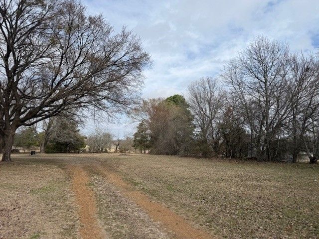 1525 Mansfield Road, Reno, TX 75462