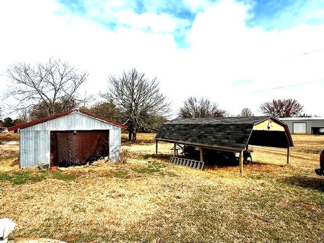 1525 Mansfield Road, Reno, TX 75462