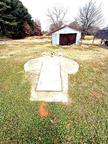 1525 Mansfield Road, Reno, TX 75462