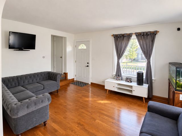 7052 41st Street, Berwyn, IL 60402