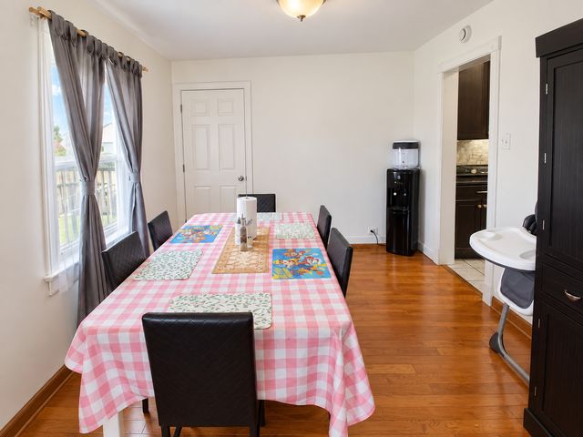 7052 41st Street, Berwyn, IL 60402
