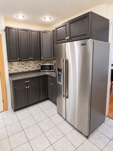 7052 41st Street, Berwyn, IL 60402