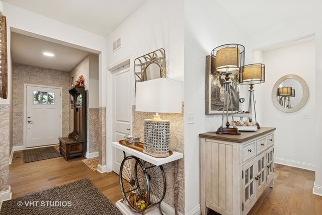 2032 Wentworth Drive, Volo, IL 60020