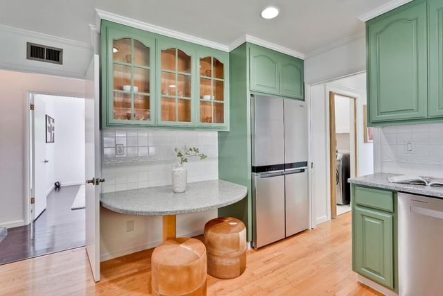 1040 Los Padres Boulevard, Santa Clara, CA 95050