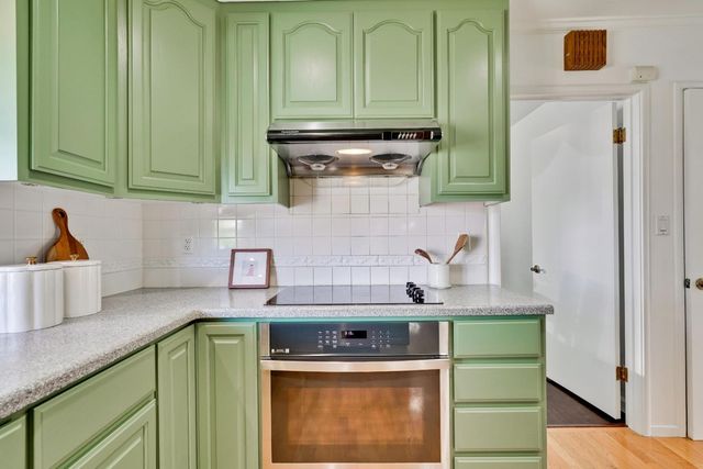 1040 Los Padres Boulevard, Santa Clara, CA 95050