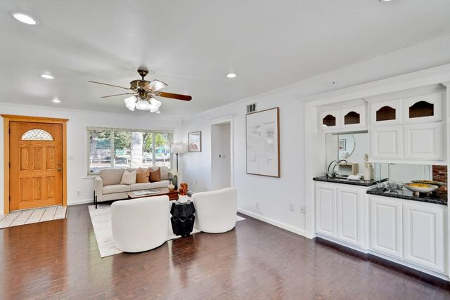 1040 Los Padres Boulevard, Santa Clara, CA 95050