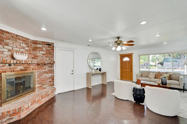 1040 Los Padres Boulevard, Santa Clara, CA 95050