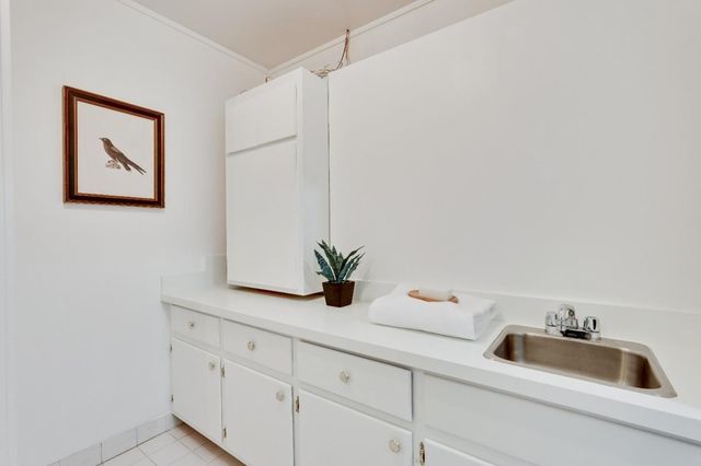 1040 Los Padres Boulevard, Santa Clara, CA 95050