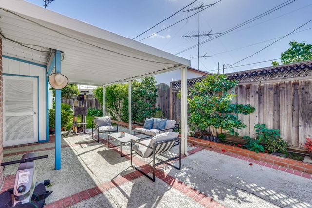 1040 Los Padres Boulevard, Santa Clara, CA 95050