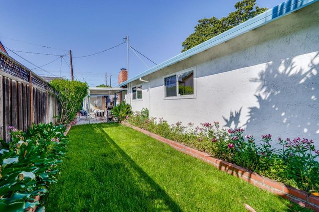 1040 Los Padres Boulevard, Santa Clara, CA 95050