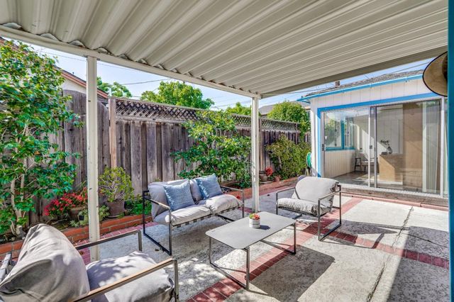 1040 Los Padres Boulevard, Santa Clara, CA 95050