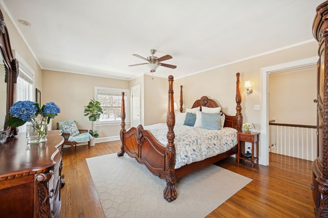 1500 FOREST Avenue, Wilmette, IL 60091