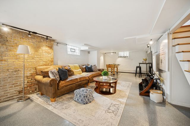 1500 FOREST Avenue, Wilmette, IL 60091