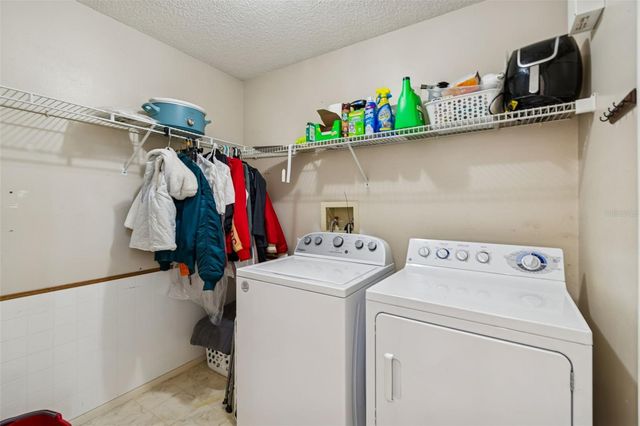 304 STERLING LAKE DRIVE, Ocoee, FL 34761