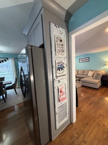 1819 Beaver Ave, Industry, PA 15052